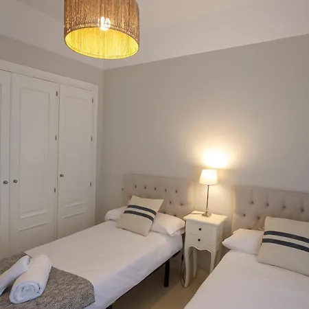 Alboaire- Waterfront Luxury 4 Bedroom In The Marina Of Apartment