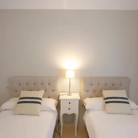 Alboaire- Waterfront Luxury 4 Bedroom In The Marina Of Apartment