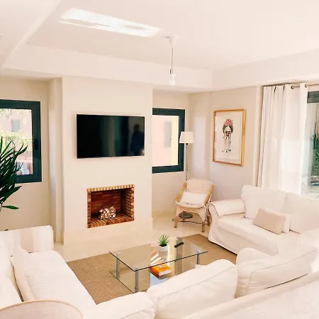 Apartment Alboaire- Waterfront Luxury 4 Bedroom In The Marina Of