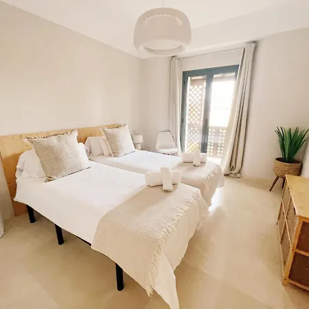 Alboaire- Waterfront Luxury 4 Bedroom In The Marina Of Apartment *