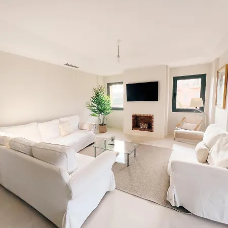 Alboaire- Waterfront Luxury 4 Bedroom In The Marina Of