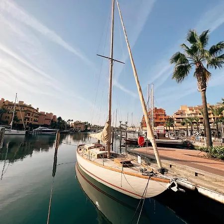 Alboaire- Waterfront Luxury 4 Bedroom In The Marina Of Sotogrande